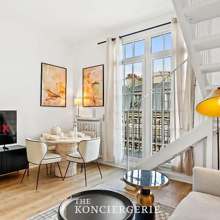 Appartement Duplex Luxueux Et Elegant Vue Tour Eiffel Paris