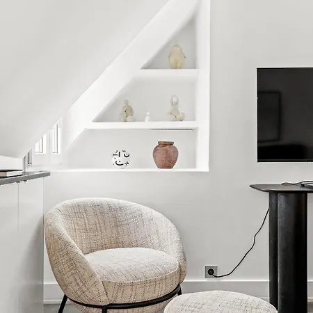 Duplex Luxueux Et Elegant Vue Tour Eiffel Appartement Paris